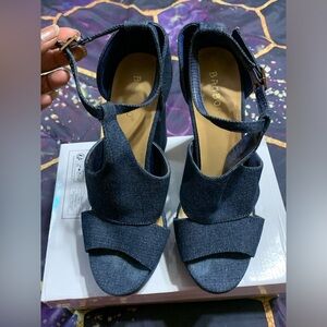 High-block heeled platform stilettos